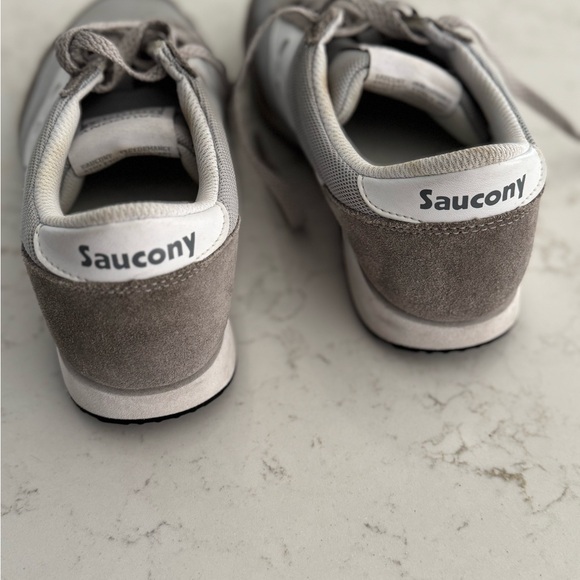 Saucony Classic Gray and White Running Shoes - Picture 5 of 9